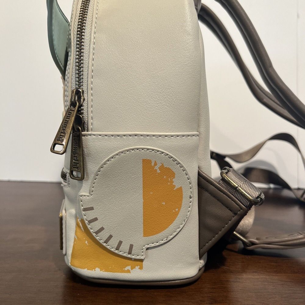 Pre-owned Light Use Loungefly Star Wars Baby Yoda Backpack - Gray/Green Disney - Picture 5 of 13